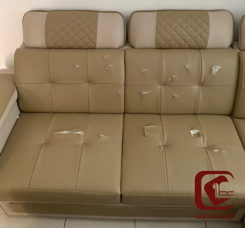 Ghế sofa băng giả da trước khi bọc lại